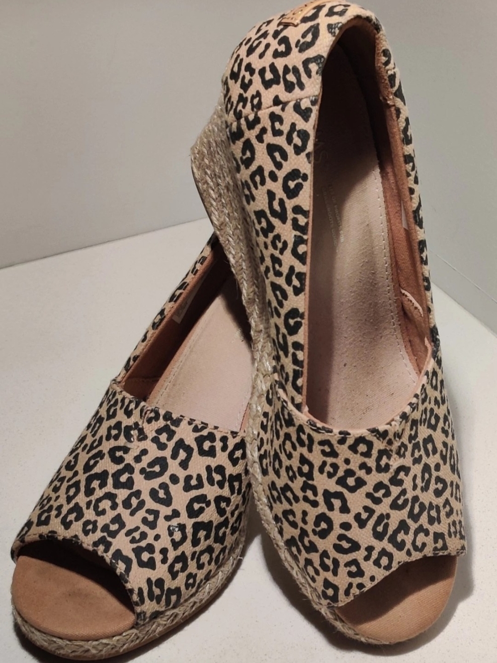 TOMS Womens 8.5 Michelle Peep Toe Canvas Sandals Wedge...New without Box